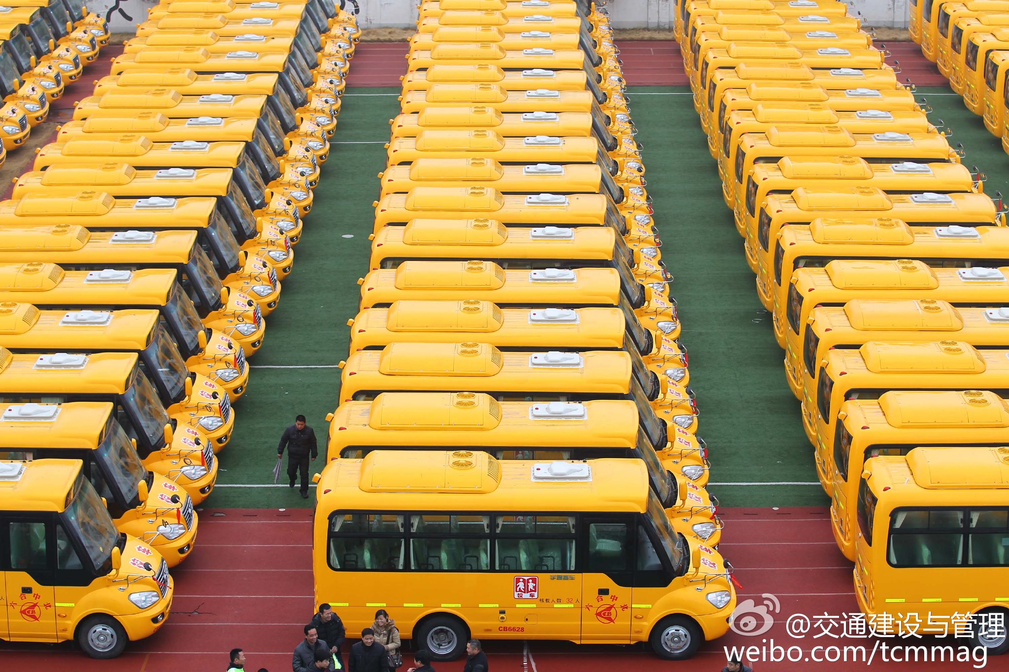 國家最新校車政策，學(xué)生安全出行的堅實保障